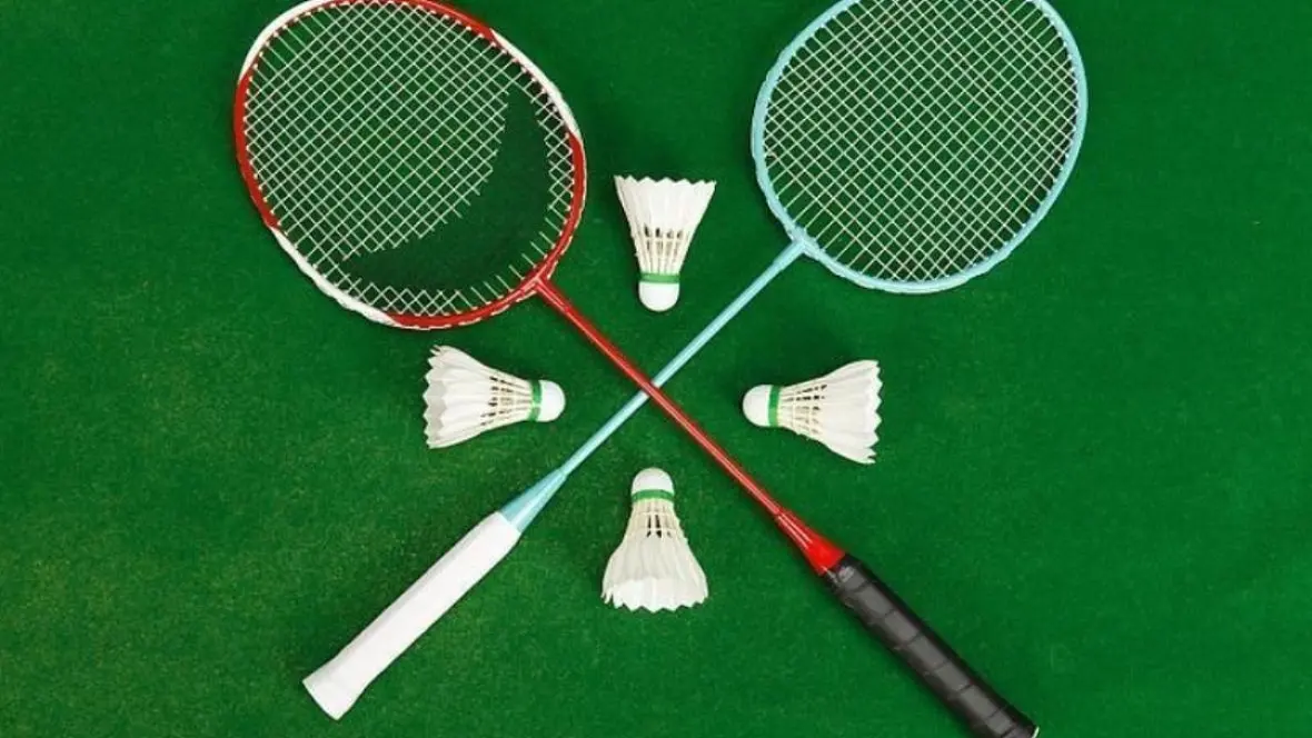 2023海露羽毛球赛：克尔斯滕布伊滕vs拉哈尤拉马丹蒂，顶尖对决燃爆全场！